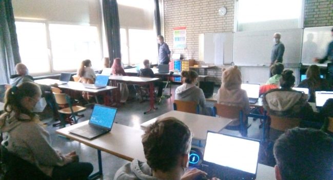 Abschlussklassen der Bibrisschule Gemeinschaftsschule Herbrechtingen bei virtueller Ausbildungs- und Studienmesse in Heidenheim (Sa 13.11.21)